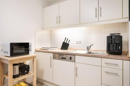 Marienplatz Apartment 2 Bedrooms Living Room Kitchen ミュンヘン エクステリア 写真