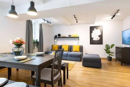 Marienplatz Apartment 2 Bedrooms Living Room Kitchen ミュンヘン エクステリア 写真